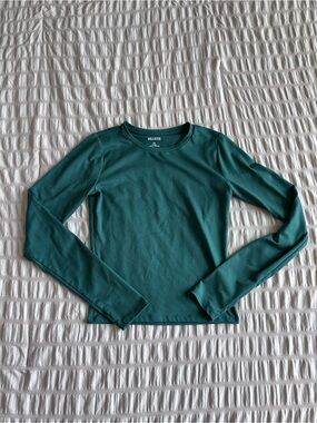 Hollister Green Long Sleeve Performance Top (XS-Long)